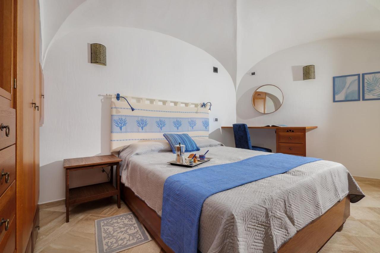 Villetta Azzurro - Sherdenia Luxury Apartments 马里内拉 外观 照片